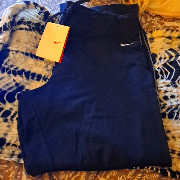 Nike Pants - NIKE SIZE LARGE NWT FLOOR LENGTH COTTON YOGA PANTS